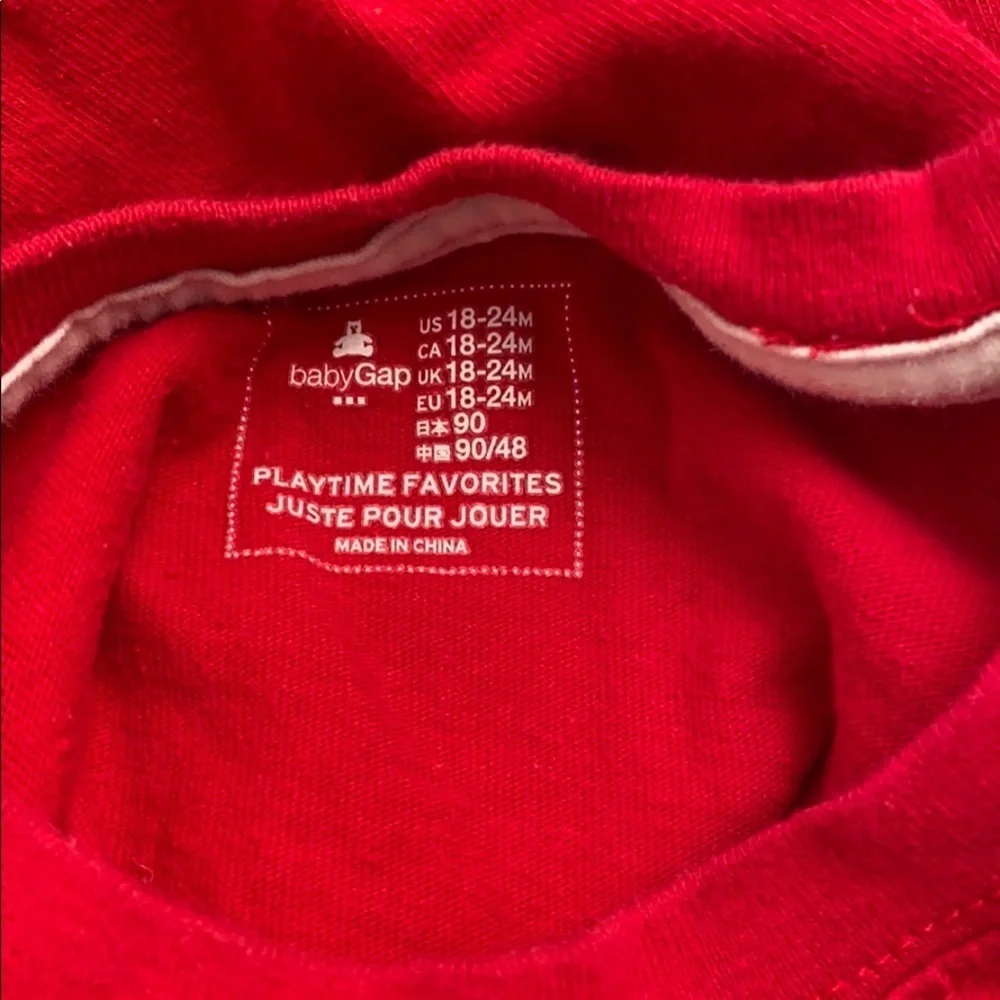 Gap red and white logo long sleeve crew neck t-shirt
